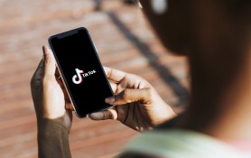 TikTok ucide din nou. Un copil de 13 ani ani și-a transmis moartea live